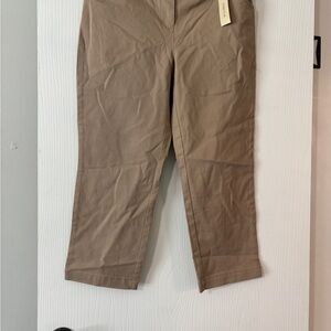 Jones New York Tan Capris 6P stretch